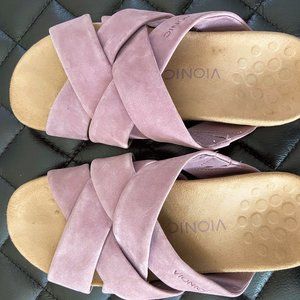Vionic Juno Slides Lavender Sandals size 7 Orthotic Rest Leather Shoes